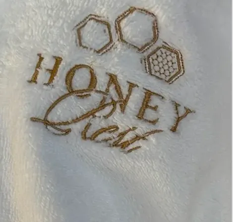Вишивка логотипа — Honey Rest